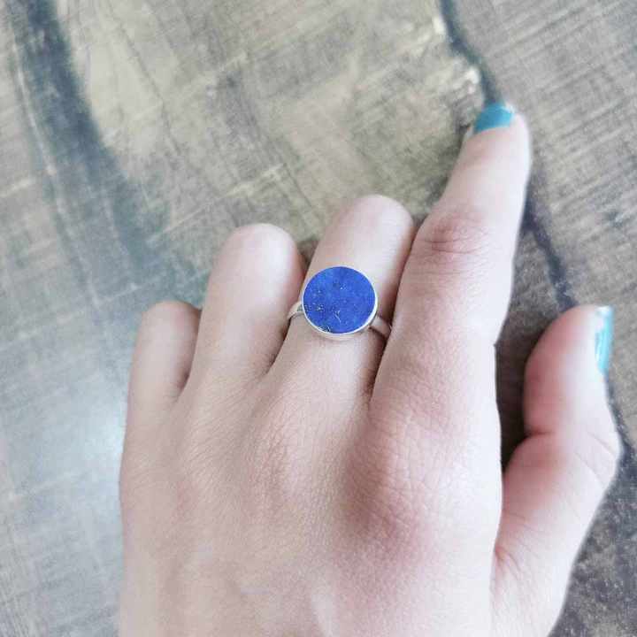 Attractive Genuine Afghani Lapis Lazuli 12mm Round Flat Coin Shape Cabochon Gemstone Solid 925 Sterling Silver Band Ring