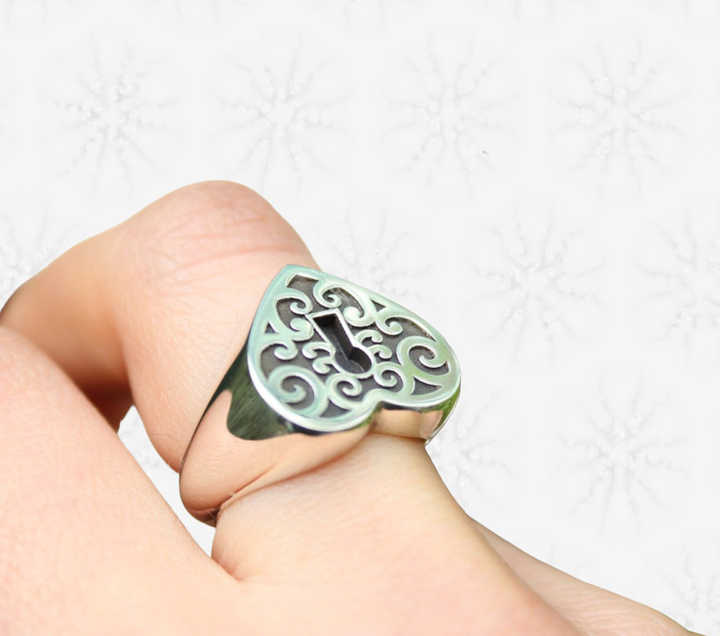 Christmas Sale Solid 925 Sterling Silver Padlock Clasp Heart Engraving Signet Ring for Women & Men Fine Handmade Unique Gifts