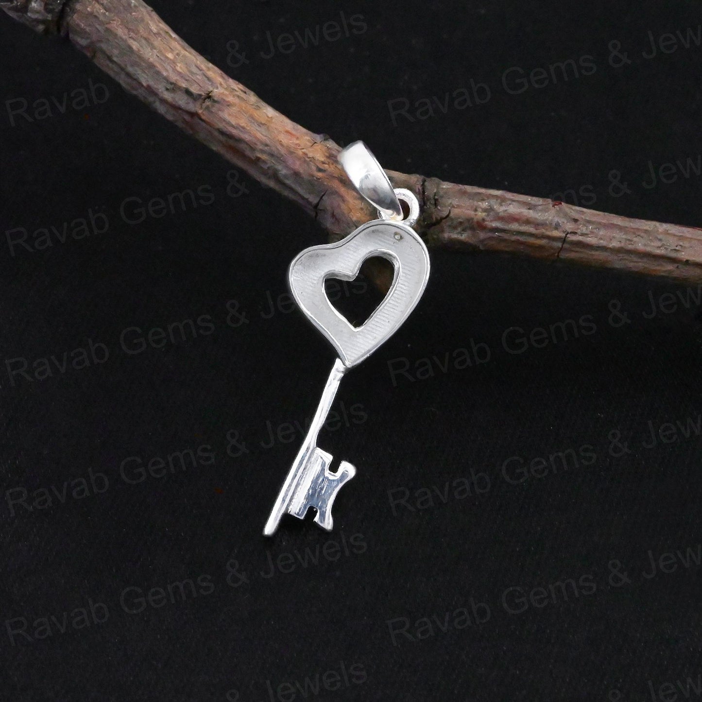Best Quality 925 Silver 30x12mm Key Design Heart Blank Bezel Pendant Setting DIY Jewelry Findings Components for Ashes Resin