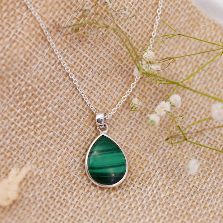 Top Selling 925 Silver Pendant Necklace for Women Handmade 12x16mm Teardrop Natural Malachite Healing Crystal Bezel Fine Jewelry