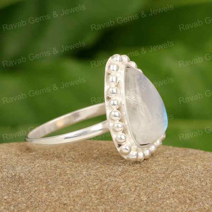 New Arrival Natural Rainbow Moonstone 925 Sterling Silver High Quality Handmade Trillian Shape Designer Ring for Women