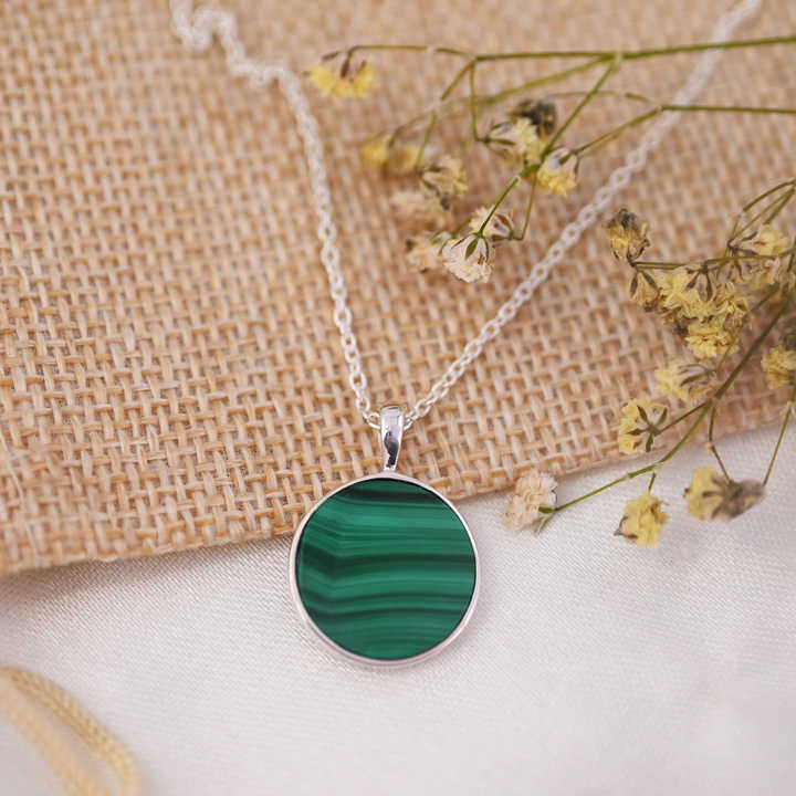 Top Selling 14mm Natural Malachite Gemstone Round Circle Handmade 925 Silver Boho Women Pendant Necklace Navajo Fine Jewelry