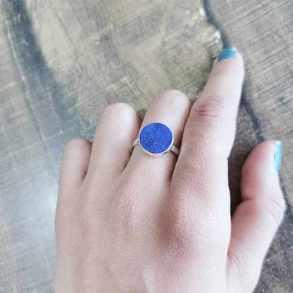 Attractive Genuine Afghani Lapis Lazuli 12mm Round Flat Coin Shape Cabochon Gemstone Solid 925 Sterling Silver Band Ring