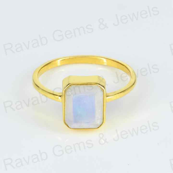 Best Selling Handmade 925 Silver Natural 8x10mm Rainbow Moonstone Gold Vermeil Eternity Fine Jewelry Bezel Set Ring for Women