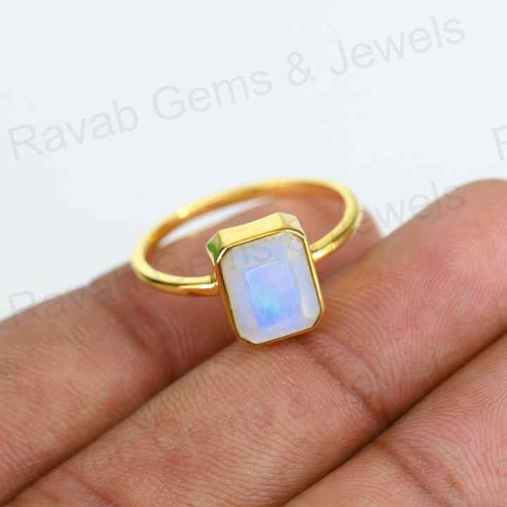 Best Selling Handmade 925 Silver Natural 8x10mm Rainbow Moonstone Gold Vermeil Eternity Fine Jewelry Bezel Set Ring for Women