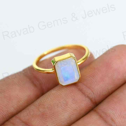 Best Selling Handmade 925 Silver Natural 8x10mm Rainbow Moonstone Gold Vermeil Eternity Fine Jewelry Bezel Set Ring for Women