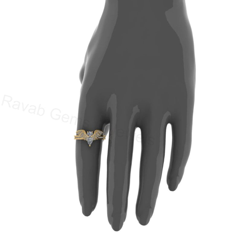 Top Selling 925 Sterling Silver Gold Plated Pear Oval Cubic Zirconia Accents Gemstone Bat Wing Design Customized Band Ring Fine Jewelry