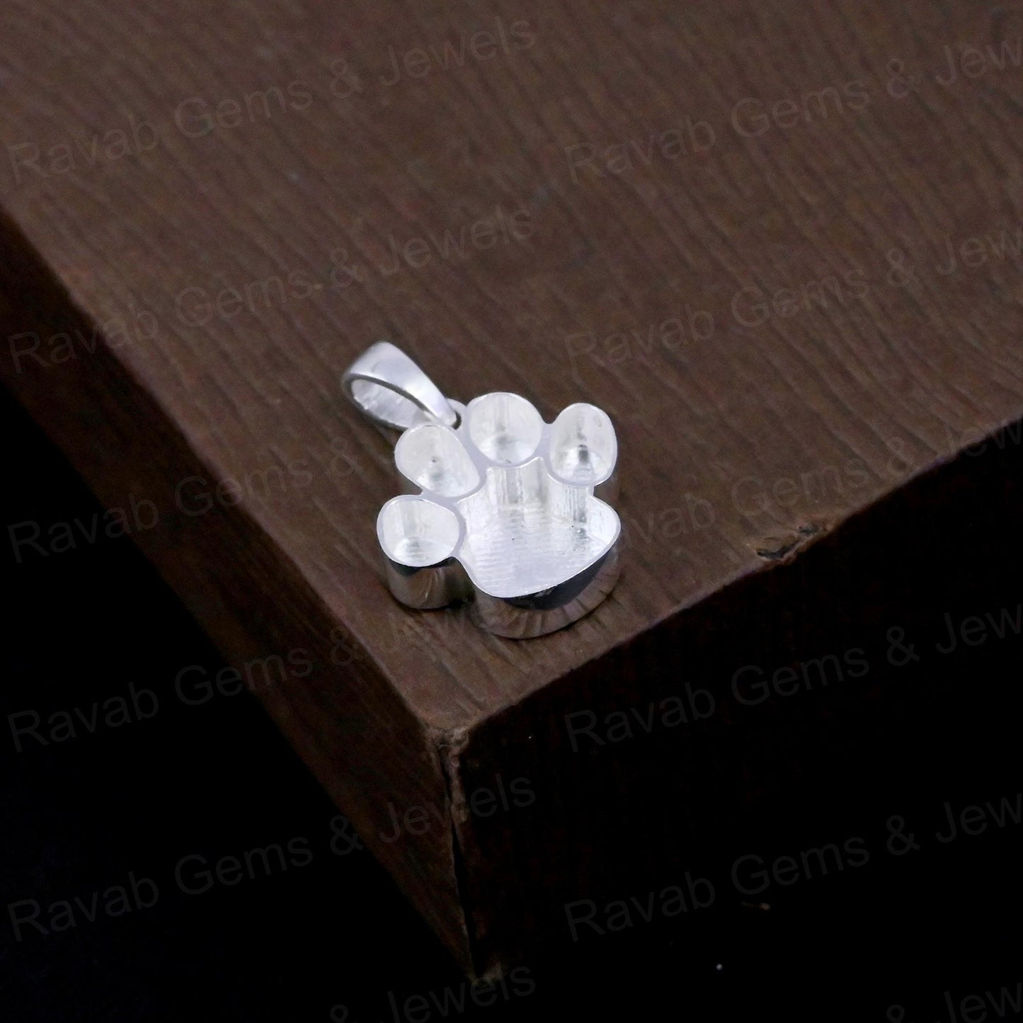 Genuine 925 Silver Handmade Nature Lover Maple Leaf Pendant Resin Ashes Keepsake Jewelry Beautiful Design for Mother's Day Gift