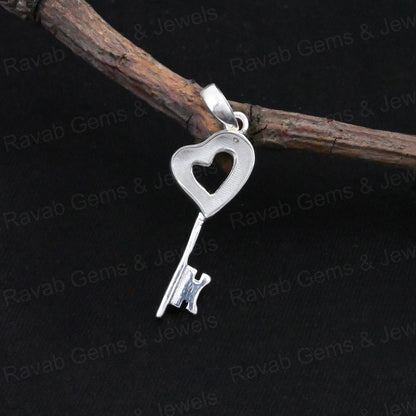 Best Quality 925 Silver 30x12mm Key Design Heart Blank Bezel Pendant Setting DIY Jewelry Findings Components for Ashes Resin